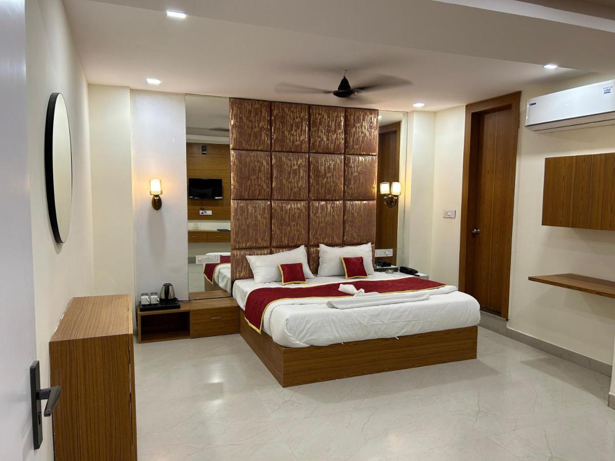 Hotel Cosmopolitan Rooms & Banquet Prayagraj Exterior photo